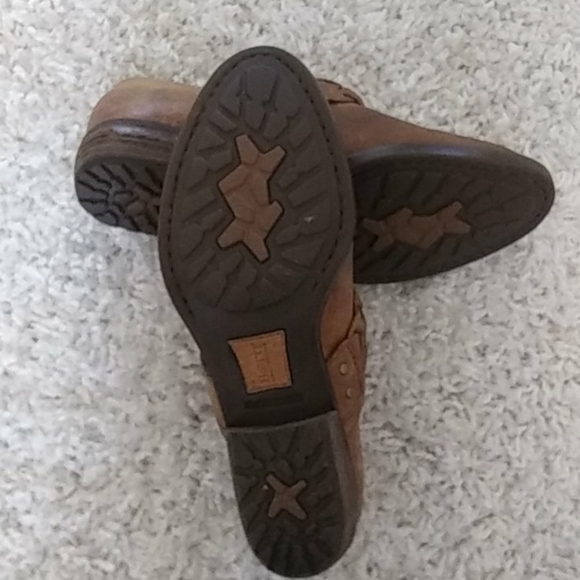 Born Shoes. - Picture 3 of 9